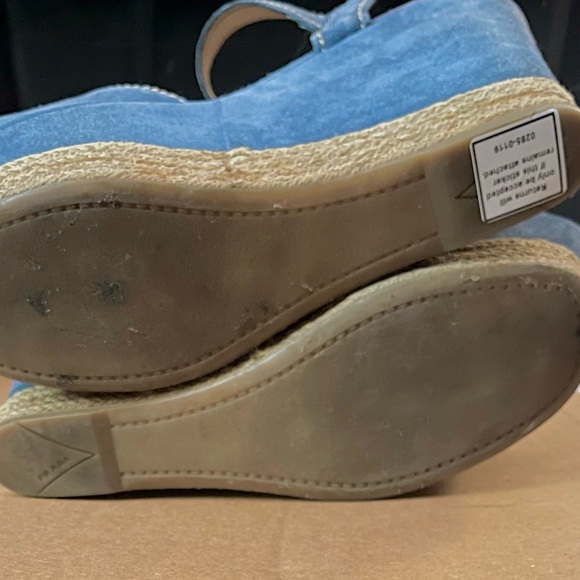 Beautiful Prada Blue Suede w/ Buckle Open Toe Ankle Strap Platform Shoes Sz 8 - Picture 6 of 8